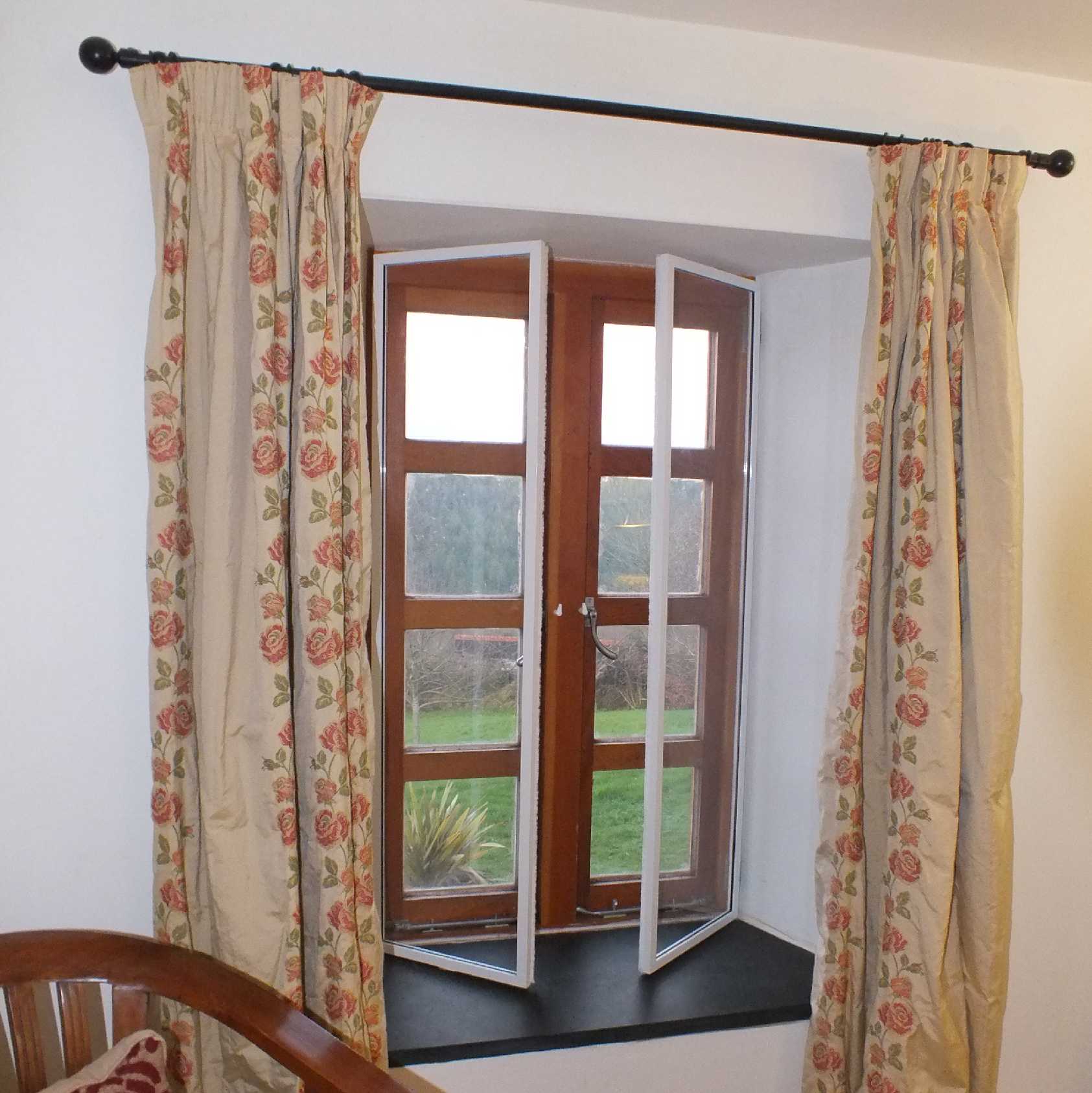 SmartHinge with 6mm Plate Polycarbonate Glazing