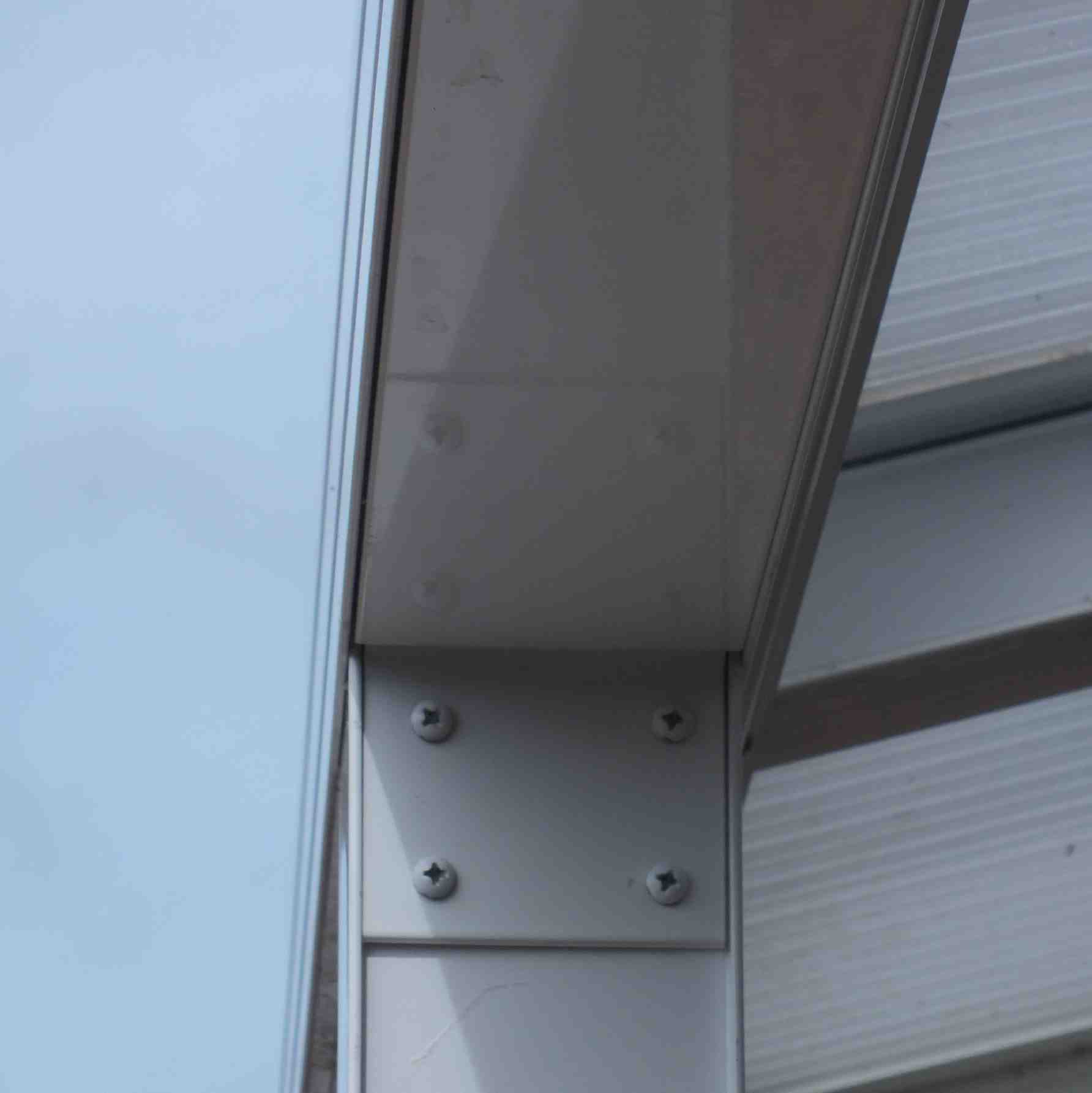 Affordable Omega Verandah White with 16mm Polycarbonate Glazing - 7.4m (W) x 1.5m (P), (4) Supporting Posts