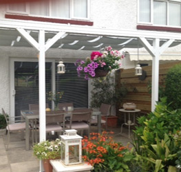 How to Create a Shaded Outdoor Dining Area