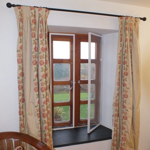 SmartHinge Right Hand Hinged 6mm Glass Clear Solid Plate Polycarbonate